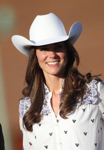 Kate And Wills Arrive In Calgary On Canadian Tour – Pictures