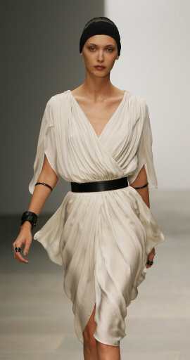 Amanda Wakeley S/S ’12 Catwalk Show – London Fashion Week