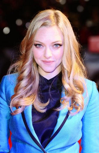 Amanda Seyfried And Justin Timberland Work Red Carpet At In Time Premiere