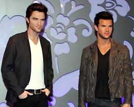 Twilights Robert Pattinson and Taylor Lautner Wax Works at Madame Tussauds