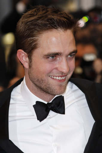 CANNES:  Robert Pattinson on Red-Carpet for Cosmopolis Screening