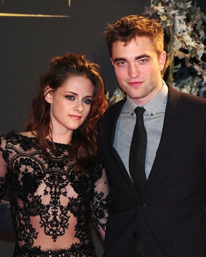 Kristen Stewart and Robert Pattinson on the Red Carpet forThe Twilight Saga: Breaking Dawn Part 2 Premiere – London