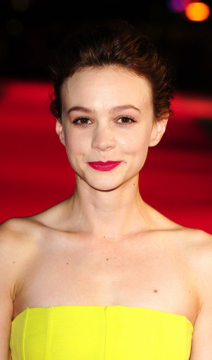 Carey Mulligan Shines on Red Carpet for Inside Llewyn Davis screening – 57th BFI London Film Festival