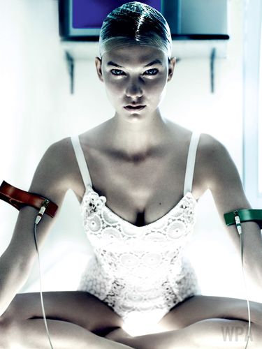 ‘Destination Detox’ Karlie Kloss by Mario Testino for US Vogue July 2013 (NSFW)