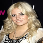 Pixie Lott Signs Copies Of New Single Broken Arrow – Pictures