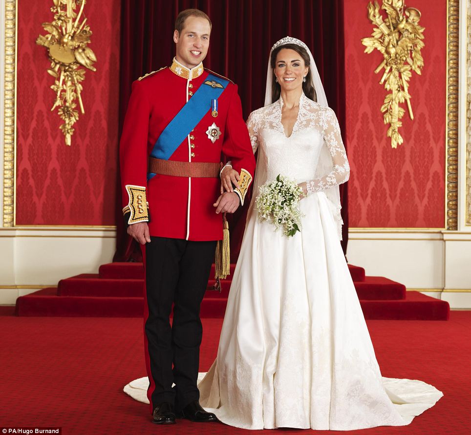 Official Royal Wedding Pictures Are Released