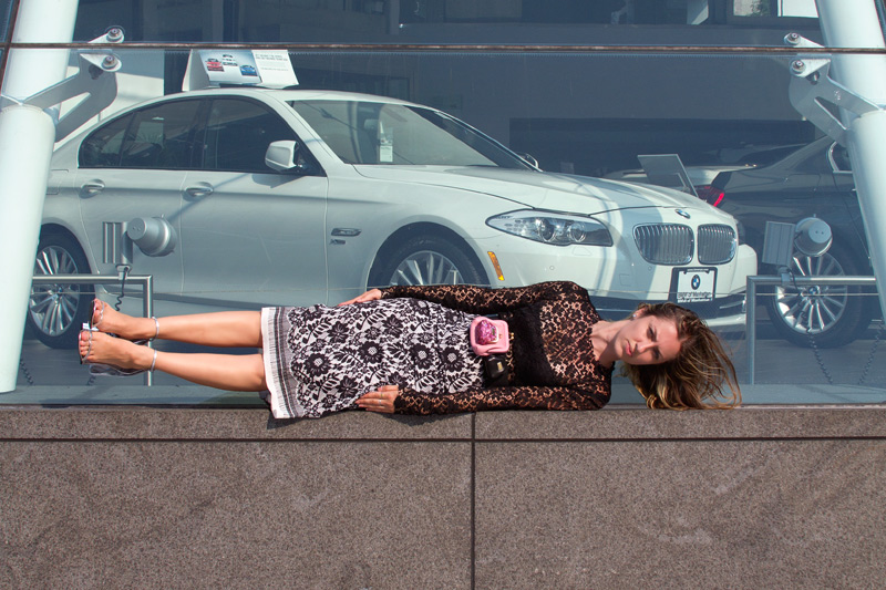 Fashionable Planking – Plank Girl By David Toro